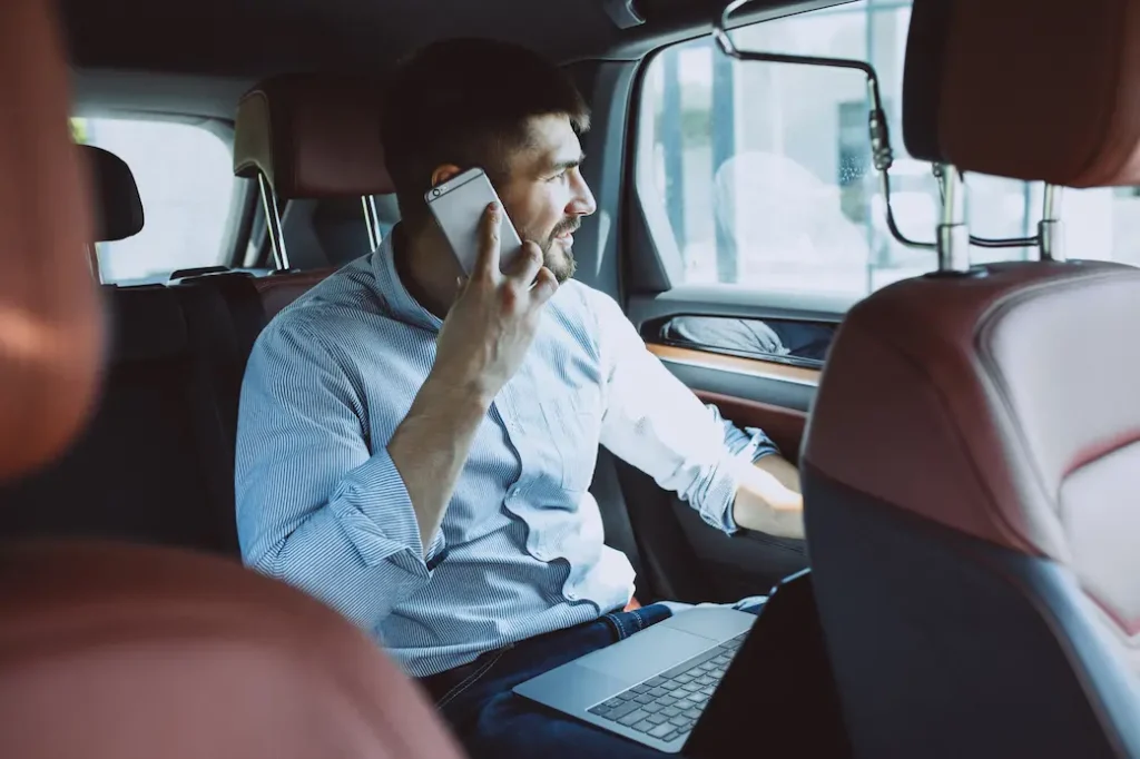 travailler à bord du taxi